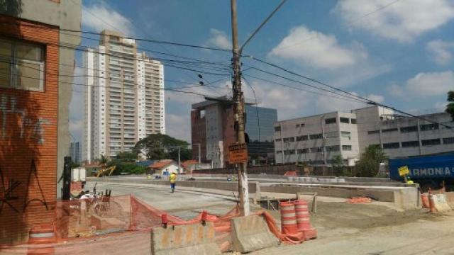 Imóvel Comercial - Esquina da Av. Chucri Zaidan - Foto 7