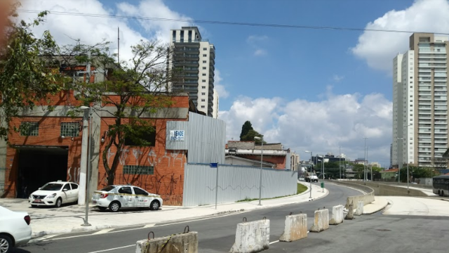 Imóvel Comercial - Esquina da Av. Chucri Zaidan - Foto 1
